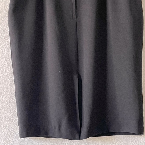 New collection is black crepe skirt with satin lining is beautiful 😍 - Picture 4 of 11